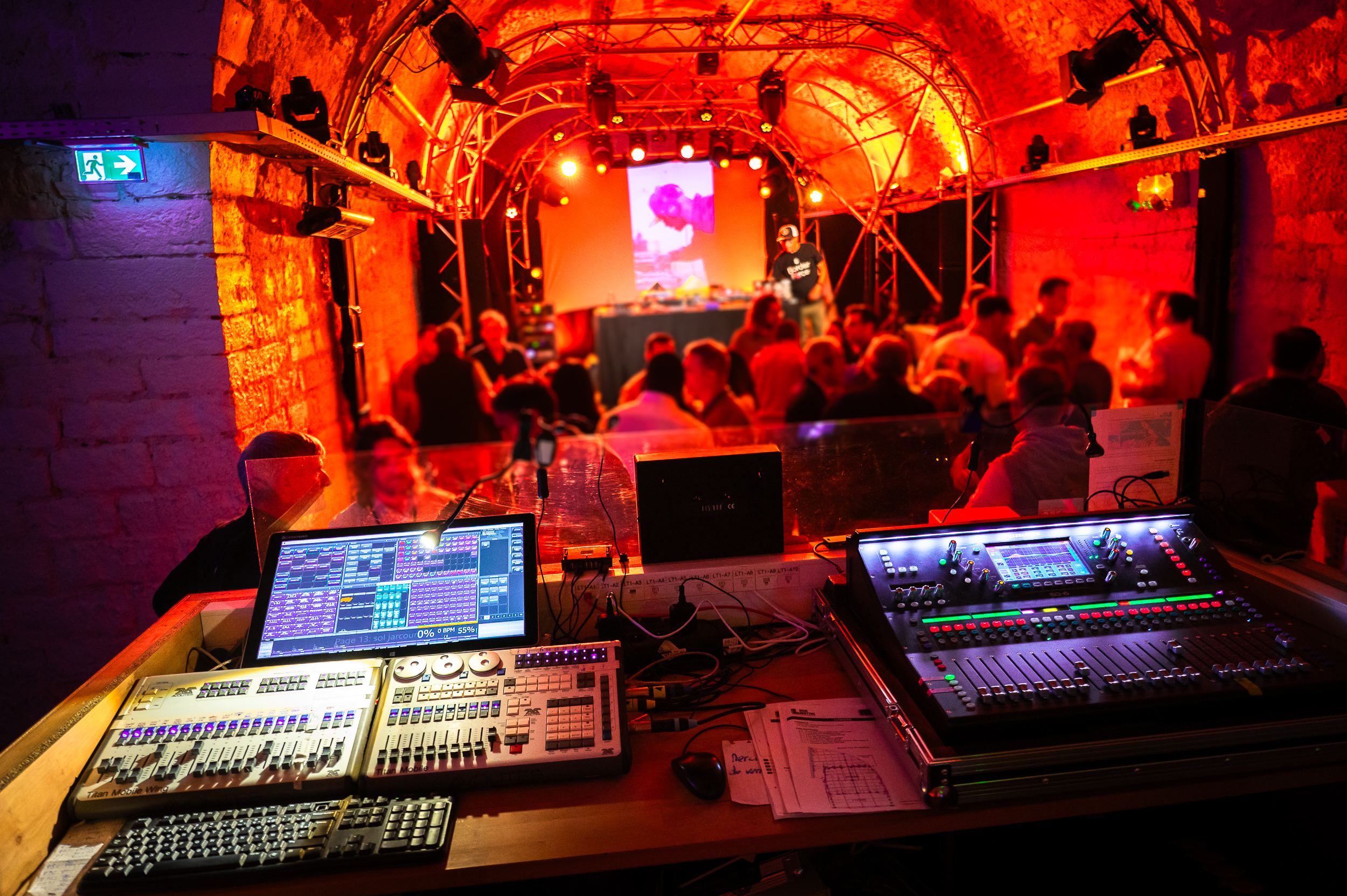 Soirée d'entreprise insolite au cœur des remparts de Bayonne au Magnéto : musique, dj, concert © Mathieu Prat