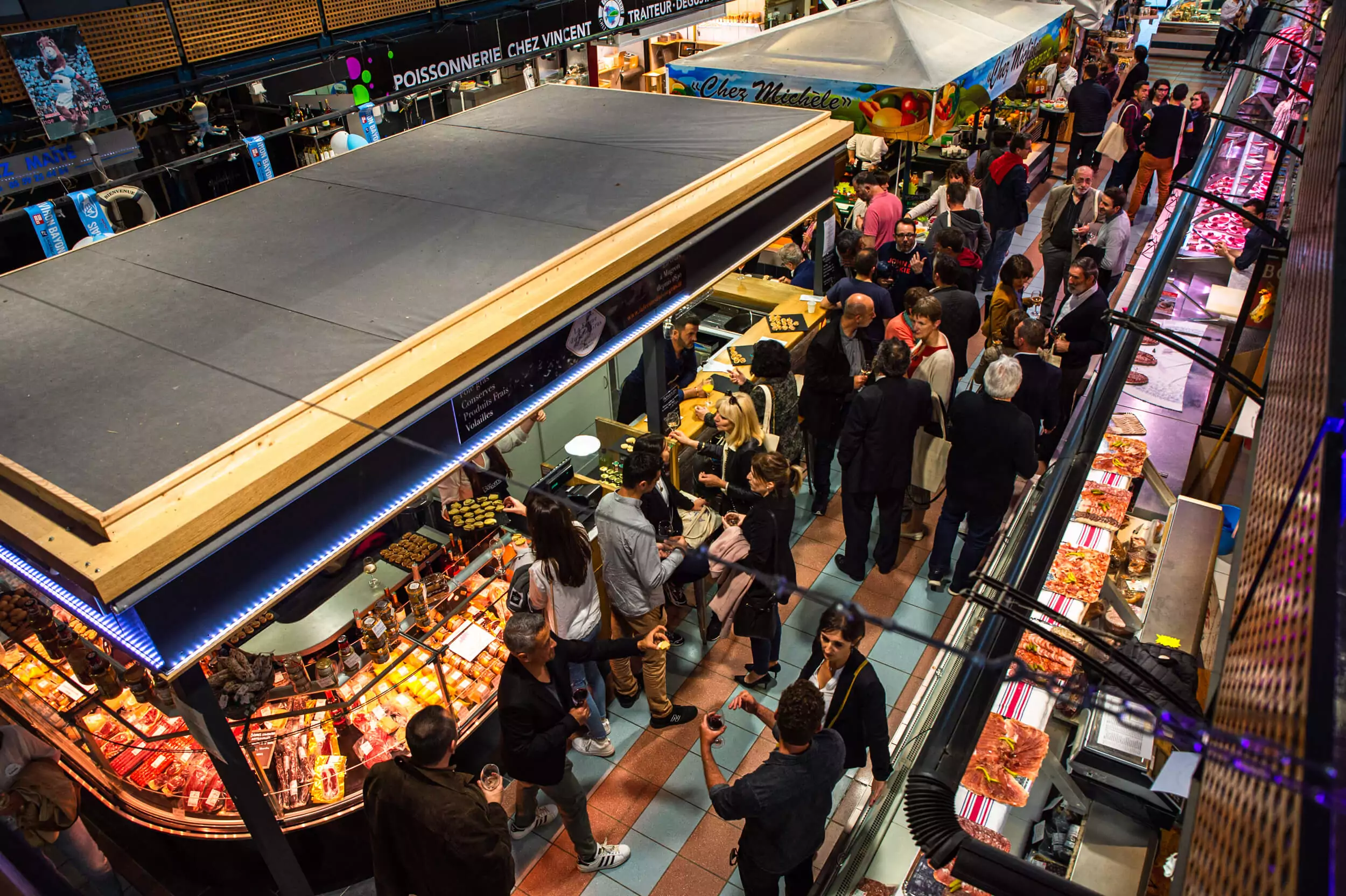 Réception après l'Assemblée Générale de l'Office de Tourisme de Bayonne aux Halles de Bayonne en 2019 © Mathieu Prat