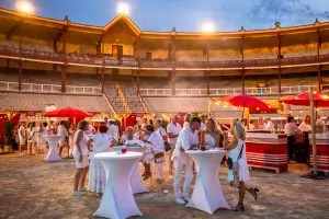Evénement privé aux Arènes de Bayonne : soirée blanche © Mathieu Prat