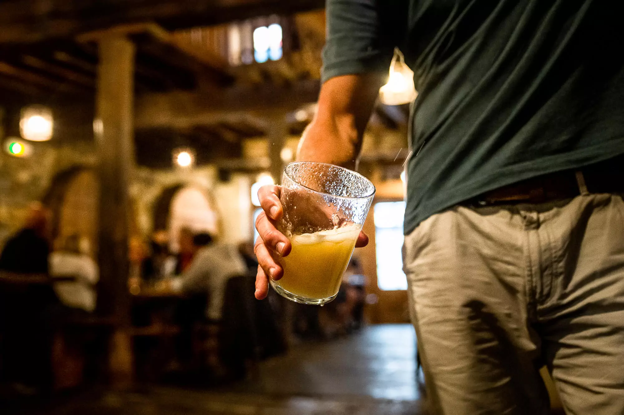 Cidre de la Cidrerie Ttipia dans le centre-ville de Bayonne © Mathieu Prat